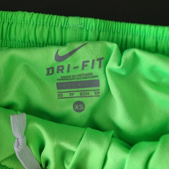 Nike running shorts - Picture 2 of 2